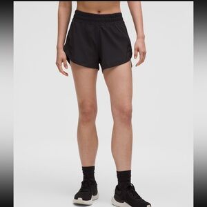 Lululemon Track That High-Rise Lined Short 3" size 4